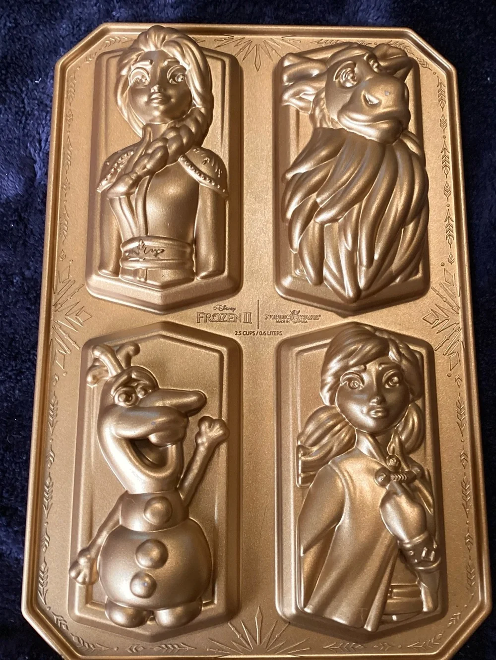 Nordic Ware Frozen II Cake Pan cakelets mold Elsa Anna Olaf Sven